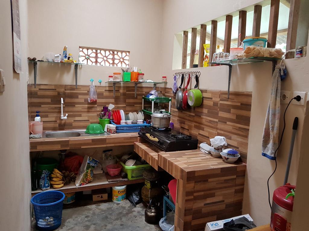 Red Island Bungalows Pasanggaran Exterior photo